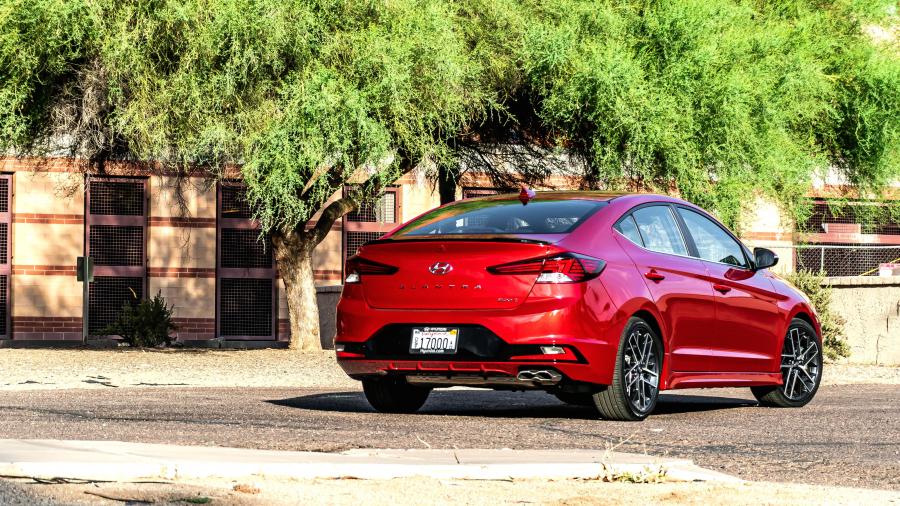  Hyundai Elantra Sport (AD) 2018 года  (NA) (фото 14 из 28)